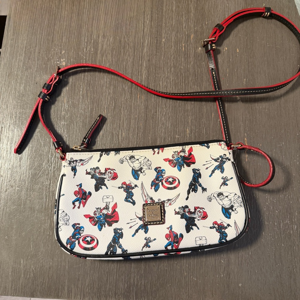 Dooney & Bourke Avengers Marvel Superheroes
Crossbody Purse